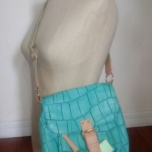 KATE LANDRY LEATHER CROSSBODY🌟